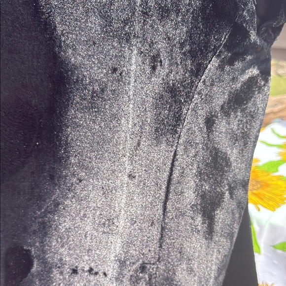 Elegant Black ladies size 6 to 8 curly lamb vintage coat. - Picture 9 of 15